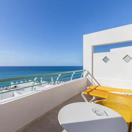 Playa Delphin 305 * بْوُرتو ناوُس